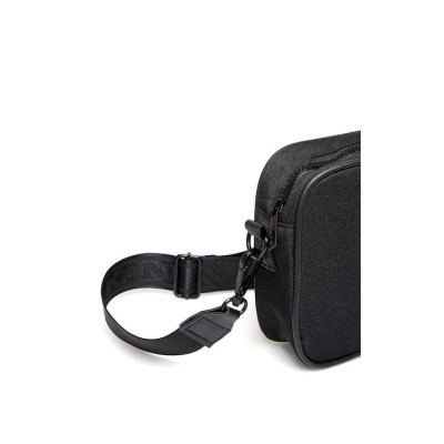 KARL KANI S/S 24 COLLECTION Karl Kani Τσάντα Signature Essential Messenger Bag Black   KARL KANI S/S 24 COLLECTION Karl Kani Τσάντα Signature Essential Messenger Bag Black