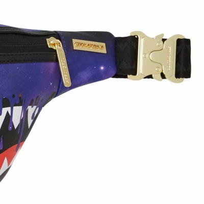 Sprayground Core Embossed Check Cargo Crossbody Bag Μωβ Sprayground Core Embossed Check Cargo Crossbody Bag Μωβ